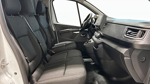 Renault Trafic 3 of 10