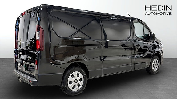 Renault Trafic 2 of 9