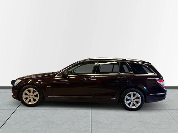 Mercedes-Benz C250 4 of 24