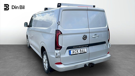 Volkswagen Transporter 3 of 5
