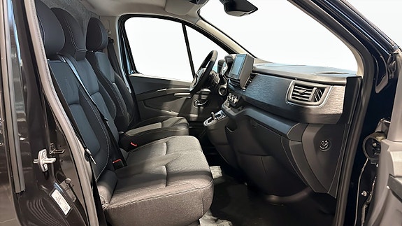 Renault Trafic 3 of 9