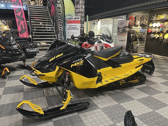 Ski-doo MXZ XRS 600R E-TEC -25 *Superdeal*