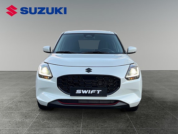 Suzuki Swift 2 of 7