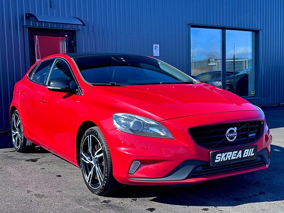 Volvo V40 3 of 27