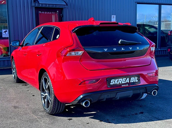 Volvo V40 9 of 27