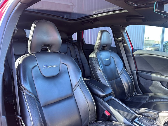 Volvo V40 18 of 27