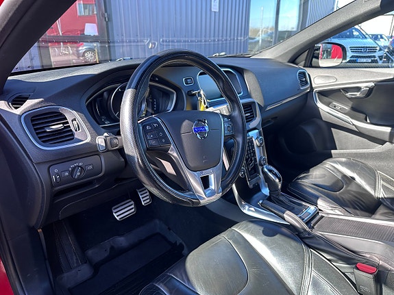 Volvo V40 13 of 27