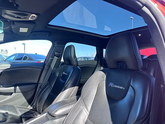 Volvo V40 20 of 27
