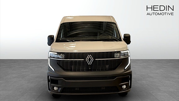 Renault Master 8 of 12