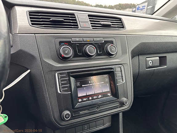 Volkswagen Caddy Maxi 12 of 30