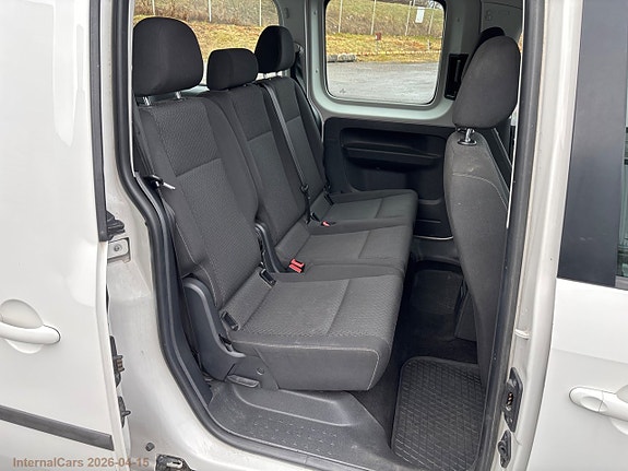 Volkswagen Caddy Maxi 16 of 30