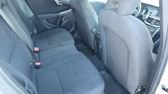 Volvo V40 9 of 13