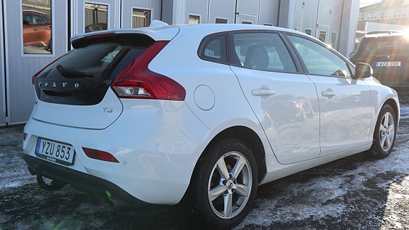 Volvo V40 8 of 13