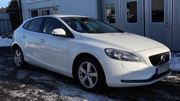 Volvo V40 13 of 13