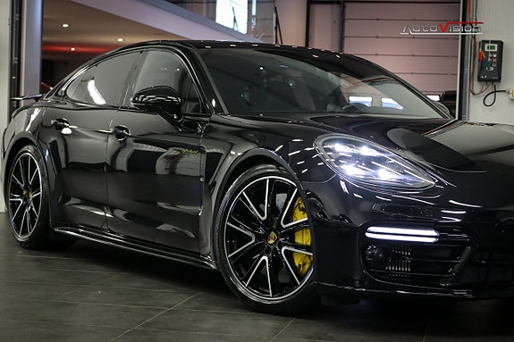 Porsche Panamera Turbo S 3 of 5
