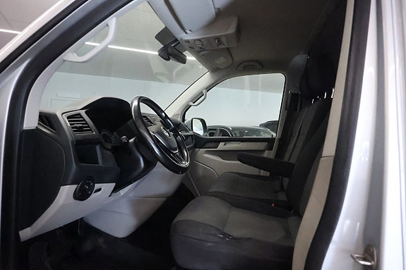 Volkswagen Transporter 12 of 15