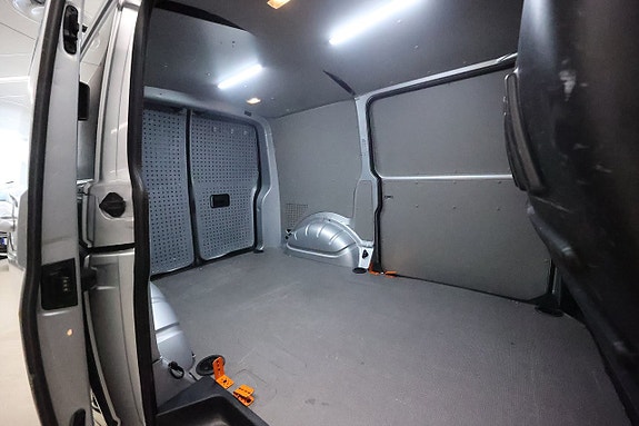 Volkswagen Transporter 10 of 15