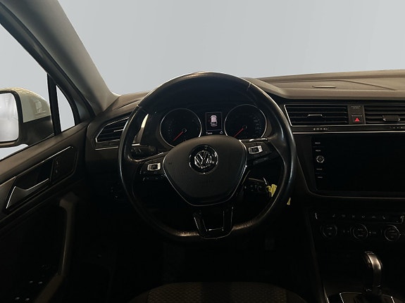 Volkswagen Tiguan Allspace 9 of 18