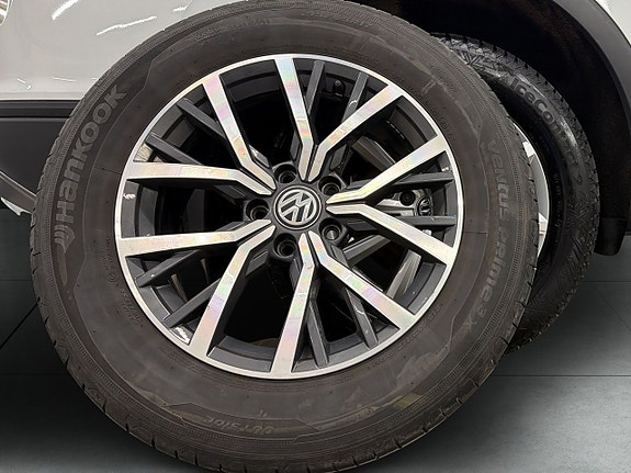 Volkswagen Tiguan Allspace 14 of 18