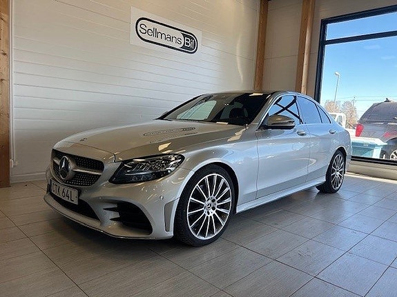 Mercedes-Benz C200 2 of 5