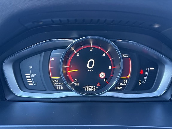 Volvo V60 Cross Country 14 of 24