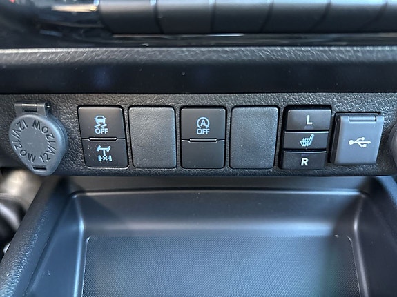 Toyota HiLux 19 of 20