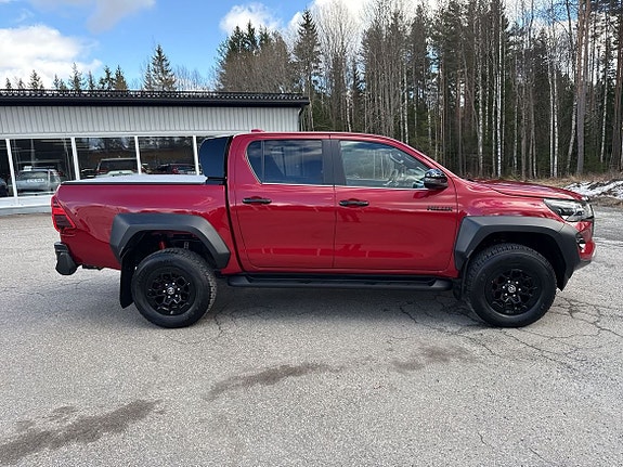 Toyota HiLux 11 of 20