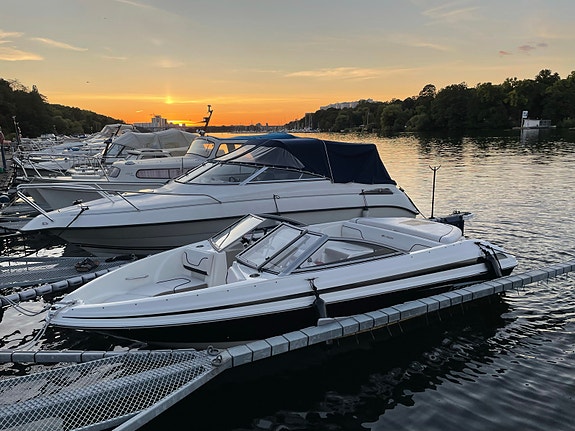 Larson LX850 Bowrider 220HK inklusive 80-släp 13 of 15