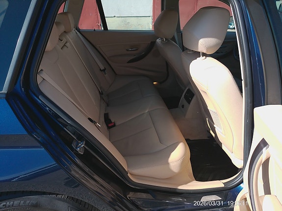 BMW 320 8 of 12