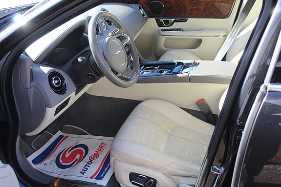 Jaguar XJ 2 of 11