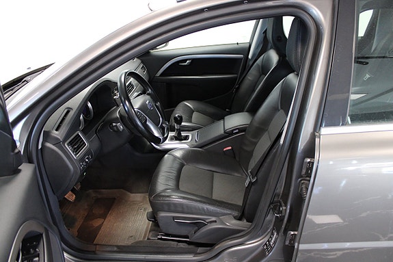 Volvo V70 4 of 11