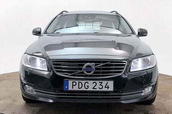Volvo V70 3 of 5