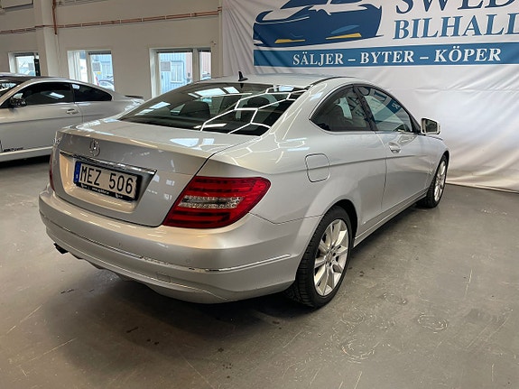 Mercedes-Benz C180 8 of 18