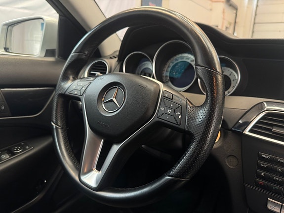 Mercedes-Benz C180 13 of 18
