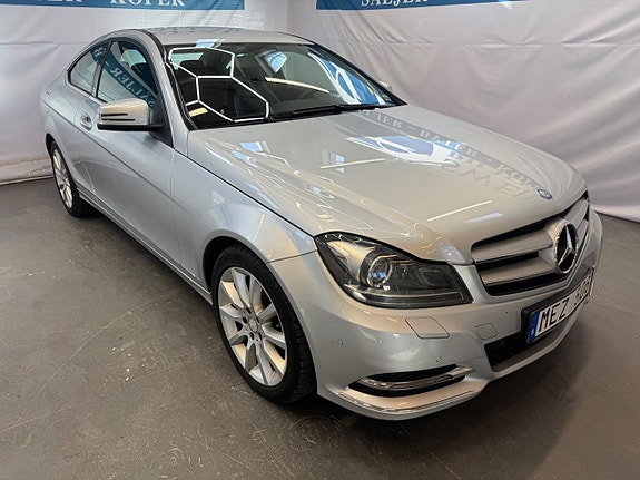 Mercedes-Benz C180 2 of 5