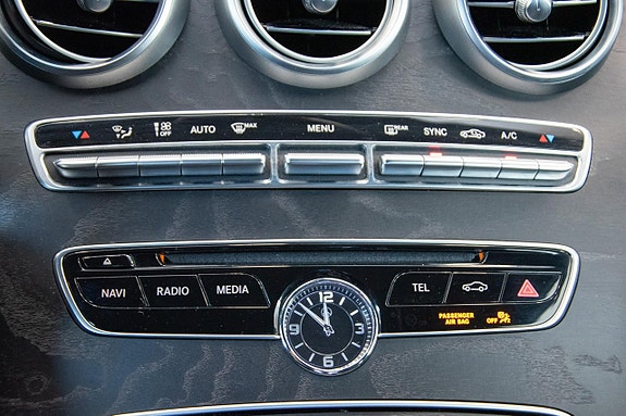 Mercedes-Benz C200 18 of 22