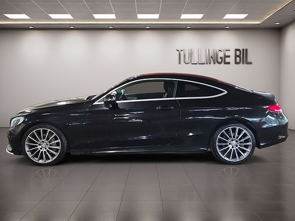 Mercedes-Benz C200 2 of 22