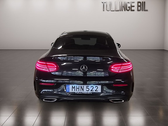 Mercedes-Benz C200 4 of 22