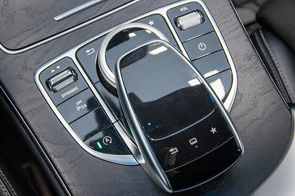 Mercedes-Benz C200 19 of 22
