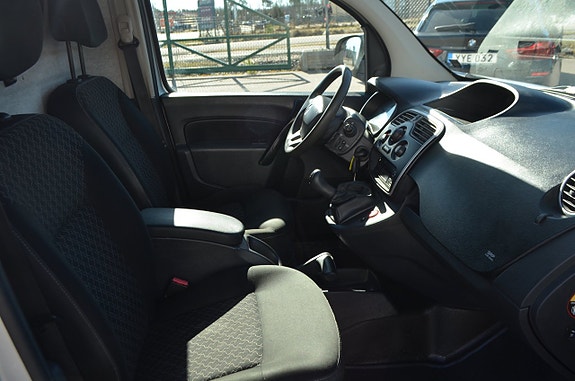 Renault Kangoo Express 11 of 15