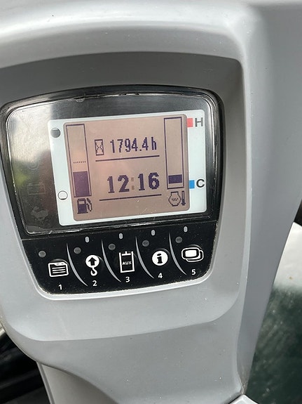Kubota U55-4 6 of 30