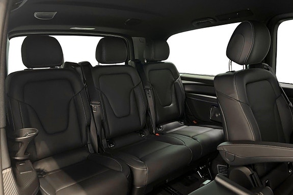 Mercedes-Benz V300 d 13 of 22