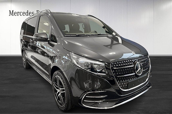 Mercedes-Benz V300 d 2 of 5