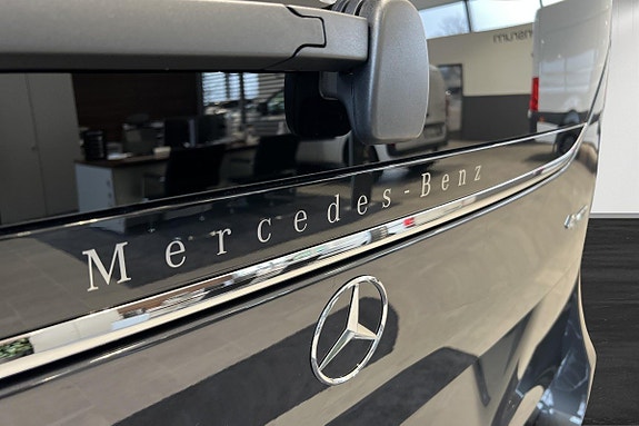 Mercedes-Benz V300 d 20 of 22