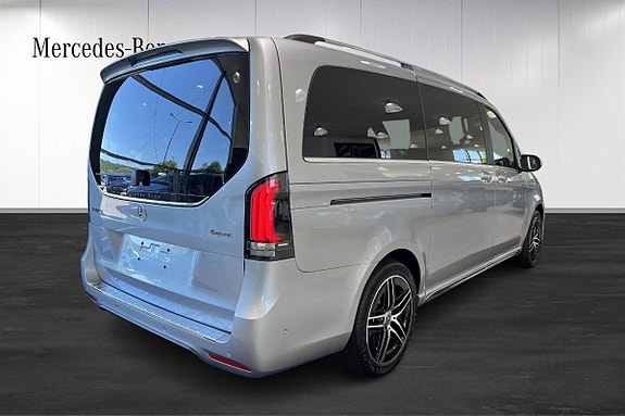 Mercedes-Benz V300 d 4 of 5