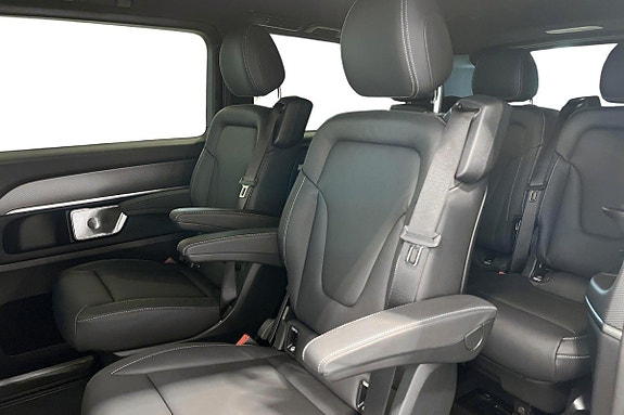 Mercedes-Benz V300 d 12 of 23