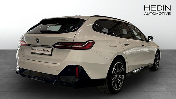 BMW 530e 2 of 9