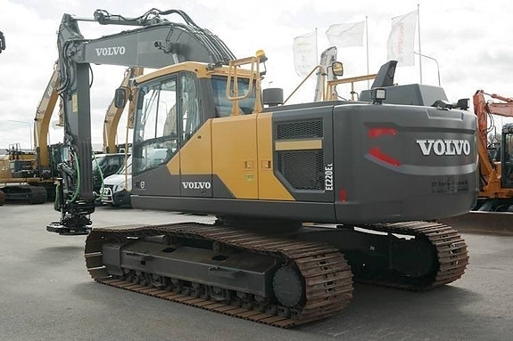 Volvo EC 220 E *Uthyres*