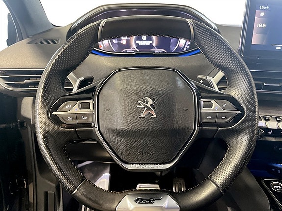 Peugeot 5008 8 of 18