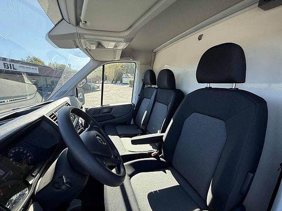 Volkswagen Crafter 12 of 12
